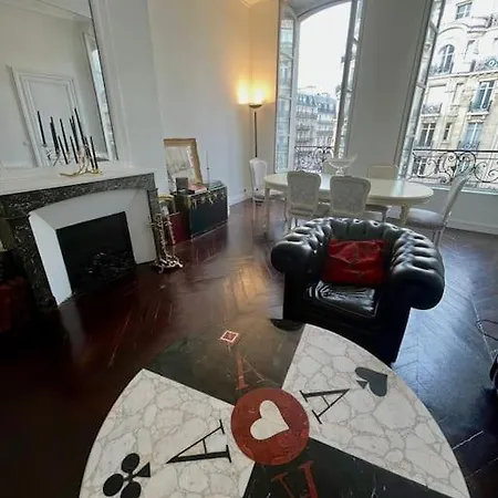 Exclusive Parisian Palace * Parigi